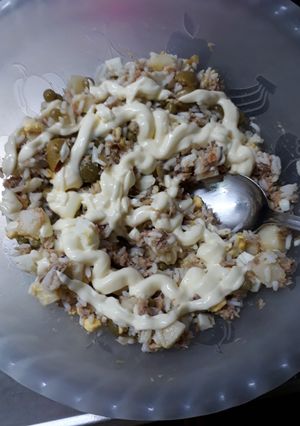 Una foto de Ensalada de arroz y atún