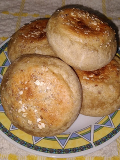 Una foto de Panecillos Sin Gluten en SarténSuper Fáciles y muy Convenientes