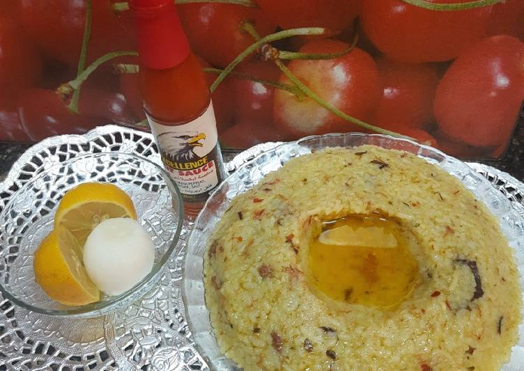 عصيدة الأرز بالسمك المالح