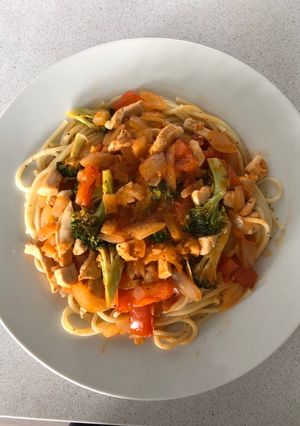 รูปของ Simple spaghetti with tomato suace