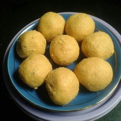 Besan laddoo A picture of Besan laddoo.