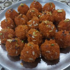 A picture of Motichoor ladoo.