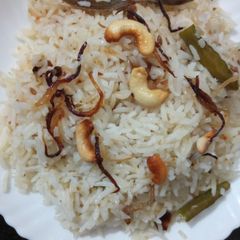 A picture of Cashew rice.