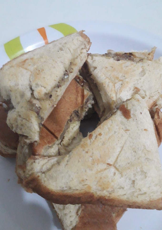 A picture of Toasted bread.