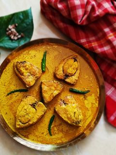 সর্ষে পোস্ত বাটায় ইলিশ। (Sorshe posto batay ilish recipe in Bengali)) রেসিপির প্রধান ছবি