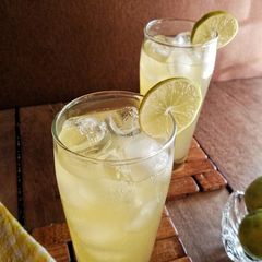 A picture of Pineapple Lemonade.