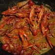 Cangrejos de río en salsa