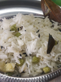 स्टीम व्हाइट पुलाव (Steam white pulav recipe in Hindi) रेसिपी मुख्य फोटो