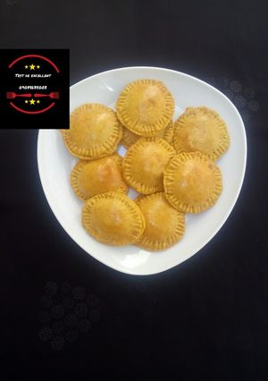 Gasasshen meat pie ainihin hoton girkin
