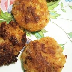 A picture of Aloo ky kabab.