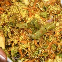 A picture of Fafda Chaat.