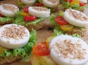 Una foto de Canapés veganos