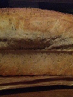 Una foto de Pan de molde con orégano y ajo