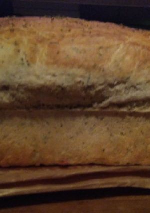 Una foto de Pan de molde con orégano y ajo