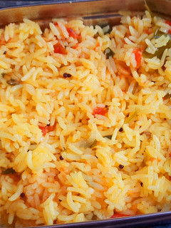தக்காளி சாதம்(tomato rice recipe in tamil) செய்முறை முக்கிய புகைப்படம்