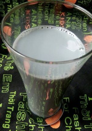 Hình của món Sữa đậu nành mè đen.