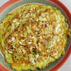 A picture of Cabbage omlette.