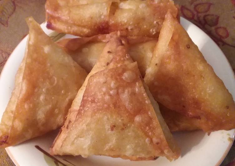 Simple Way to Prepare Homemade Chicken vegetable samosa #iftar with huma #cookpadApp