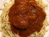 Tallarines rojos con pollo