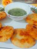 चट्पटी पोटॅटो कचौरी चटणी (Potato Kachori Recipe In Marathi)