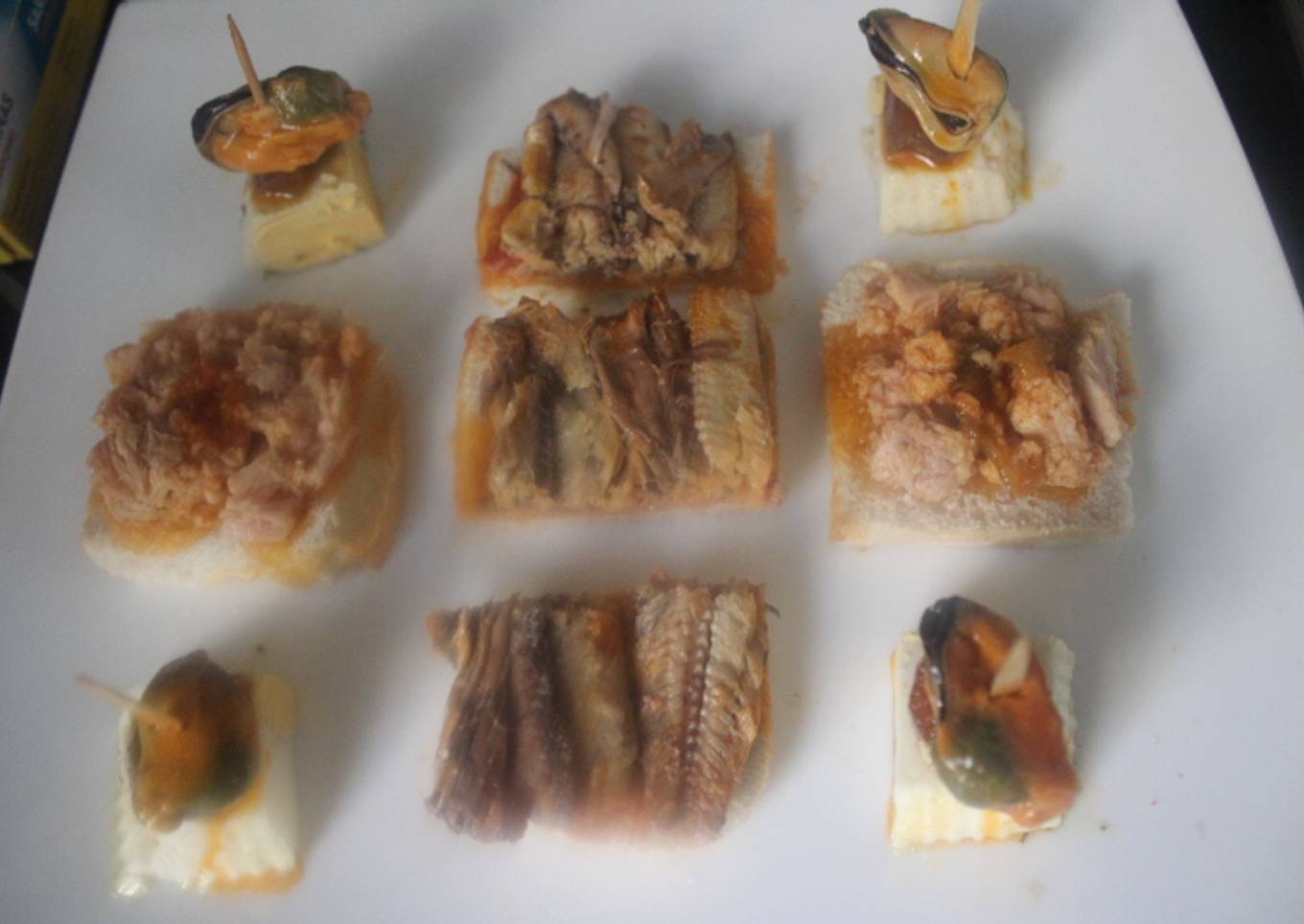 Montaditos con latas