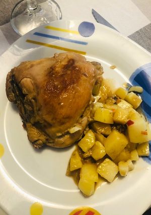 Una foto de Pollo a la cacerola con papas