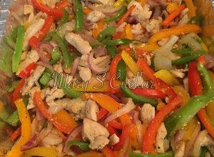 Una foto de Fajitas tex mex de pollo💖💖