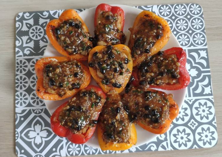 Bagaimana Menyiapkan Stuffed Bell Pepper yang Lezat Sekali