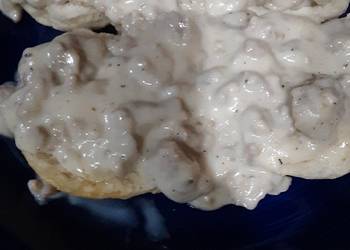 How to Prepare Yummy Sausage gravy over biscuits Bob Evans copy cat recipe