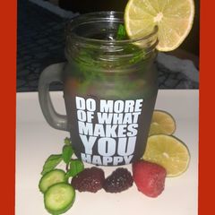 A picture of BlackBerry strawberry detox water.