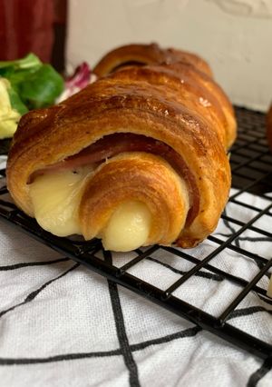 Une photo de ☆Pain Jambon Comté... façon Pain au Chocolat☆