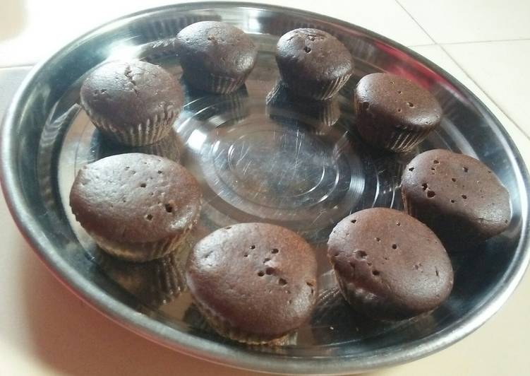 Recipe of Super Quick Eggless Chocolate Cup Cakes