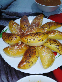 صورة لوصفة فطائر بالجبن (مقبلة)