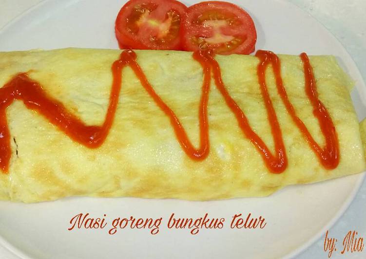 Resep NASI GORENG BUNGKUS TELUR (omelet) yang Bikin Ngiler