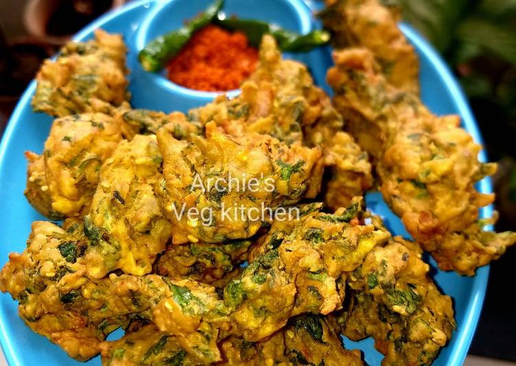 Steps to Make Favorite Spinach Pakoda