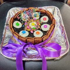 Oreo cake in gas tandoor A picture of Oreo cake in gas tandoor.