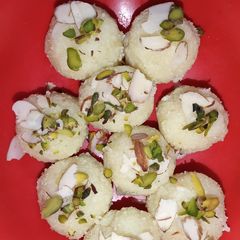 A picture of Coconut laddoo.