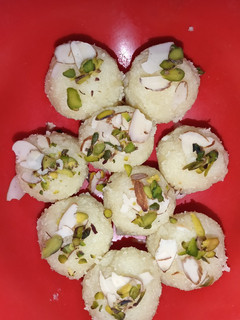 A picture of Coconut laddoo.