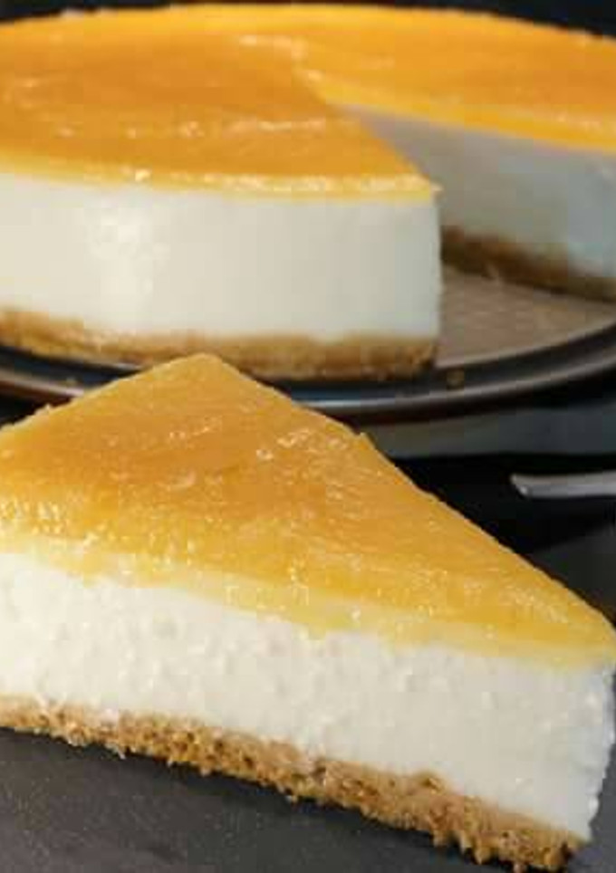 Una foto de Tarta de queso fresco y membrillo sin horno