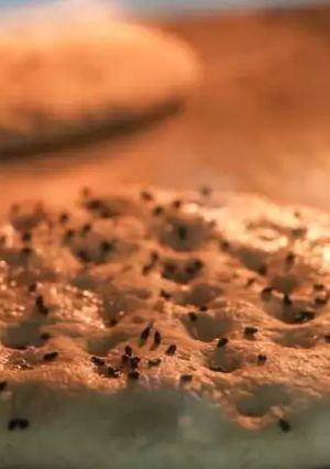 A picture of Butter Naan.
