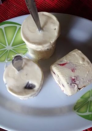 Una foto de Vasitos de helados sorpresa !