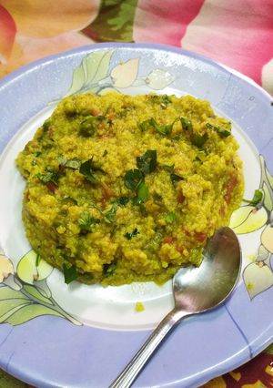 A picture of Masala Samak Khichdi.
