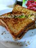 Avocado-Brawn sandwich