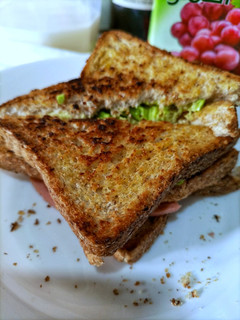 A picture of Avocado-Brawn sandwich.