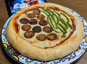 Uma foto de zero lactose pizza