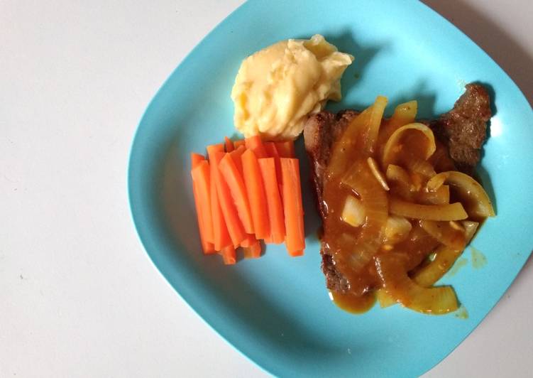 Steak sapi + mashed potatoes