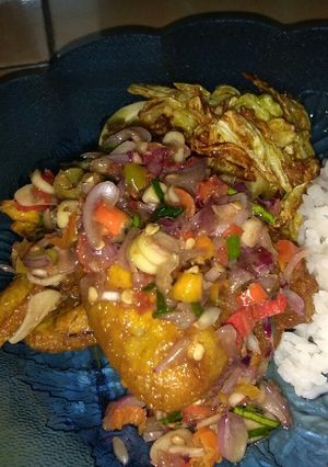 Foto resep Ayam goreng sambel matah