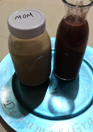 Una foto de Leche de frutos secos y Batido de frutas del bosque