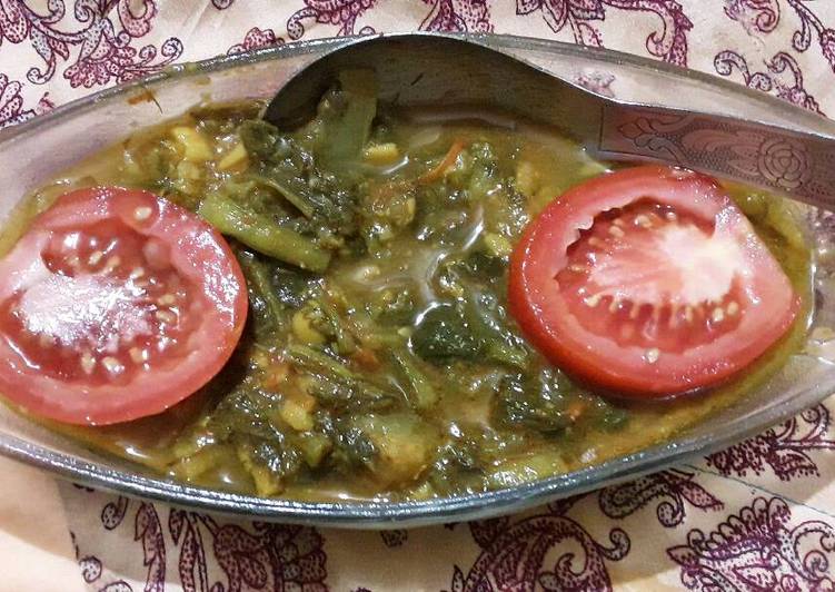 Steps to Make Award-winning Khichyo Saag