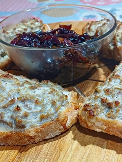 A picture of Delicious Bruschetta with Caramelized Onions.